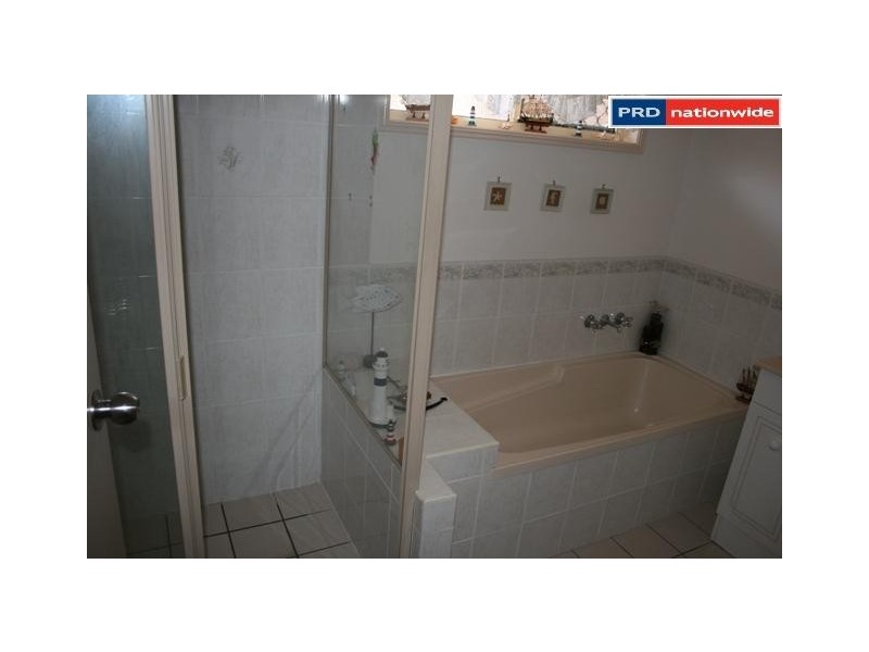 4 Spinnaker Drive, Point Vernon QLD 4655