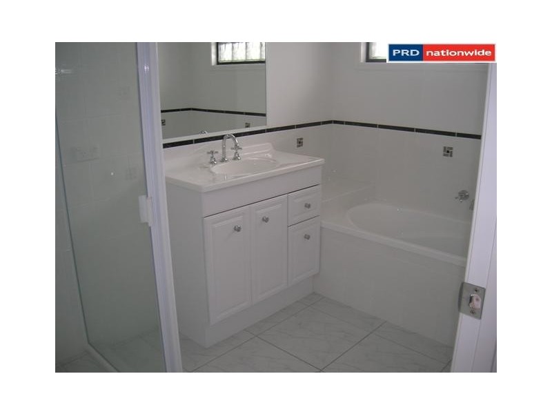 1 Lady Nelson Drive, Eli Waters QLD 4655