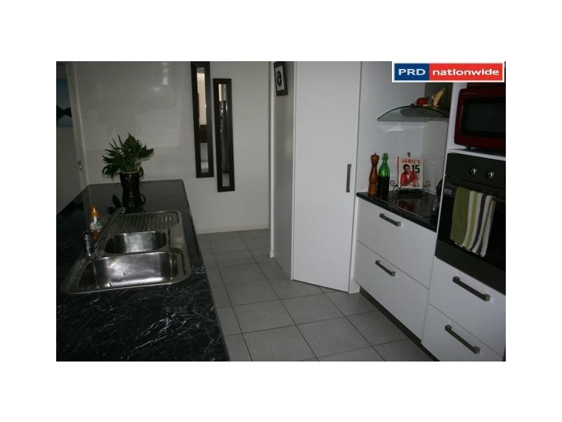 12 Beagle Ave, Nikenbah QLD 4655