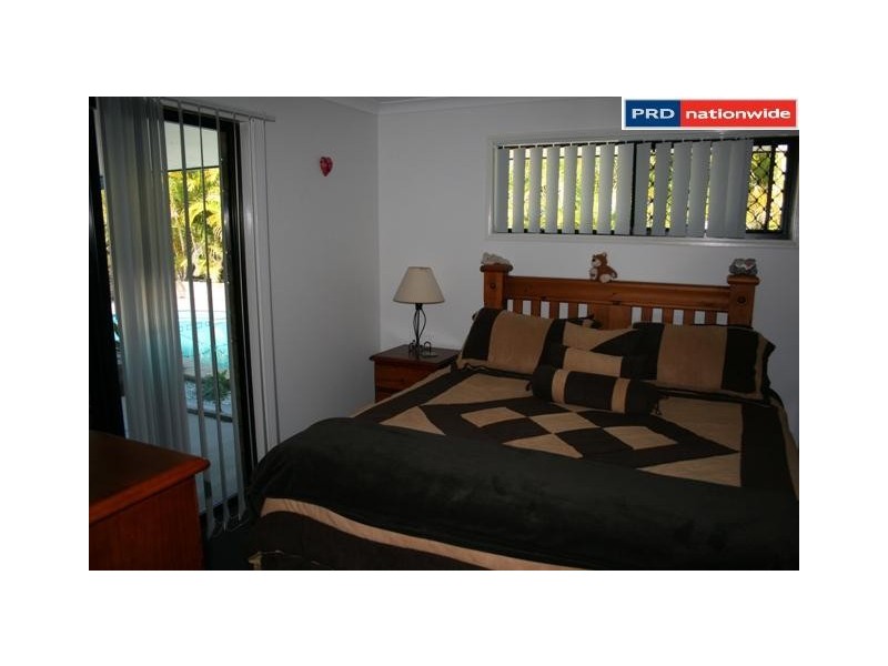 12 Beagle Ave, Nikenbah QLD 4655