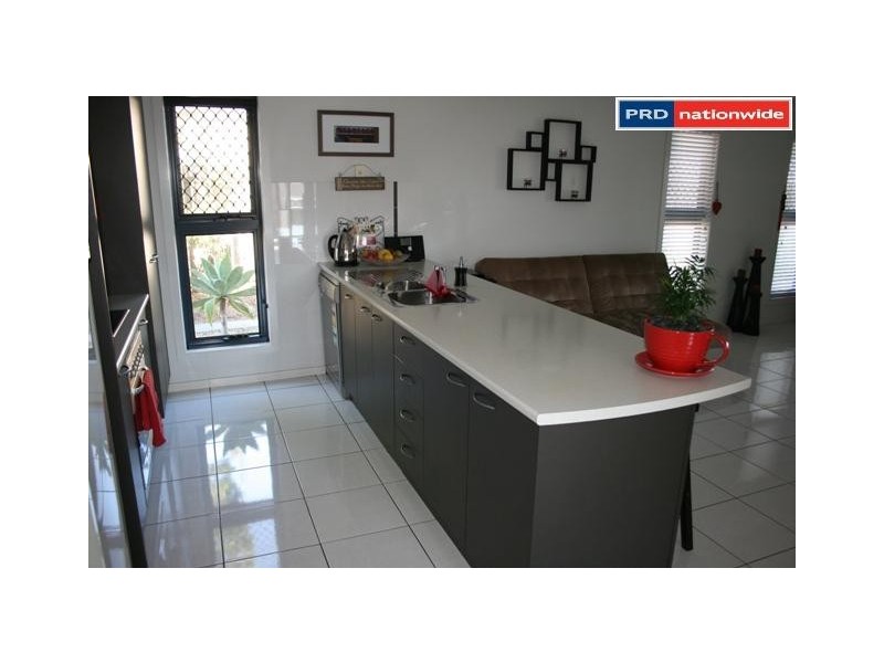 64 Earl St Vincent, Eli Waters QLD 4655
