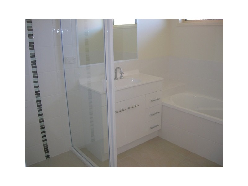 35 Kookaburra Dr, Eli Waters QLD 4655