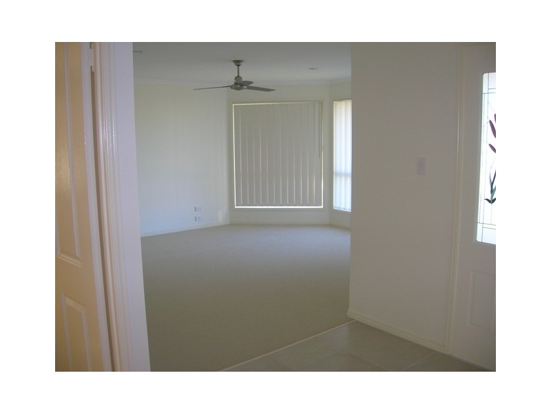 35 Kookaburra Dr, Eli Waters QLD 4655