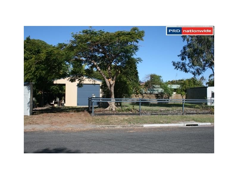 8 Guard Street, Urangan QLD 4655