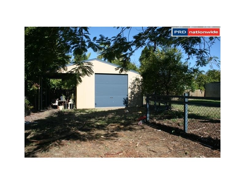 8 Guard Street, Urangan QLD 4655