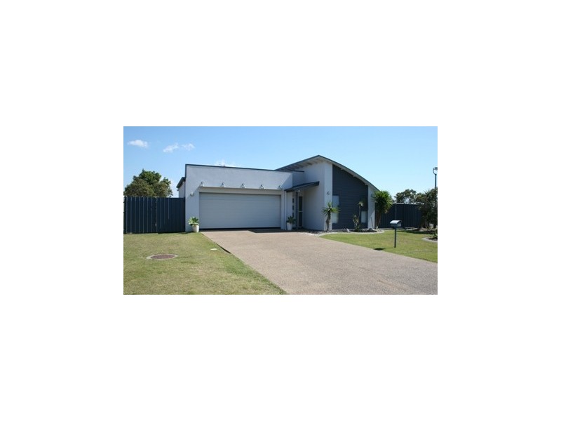 64 Earl St Vincent Cct, Eli Waters QLD 4655