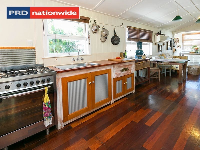 11 Barnstaple Street, Torquay QLD 4655