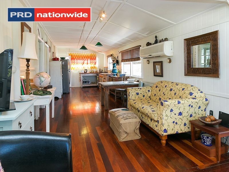 11 Barnstaple Street, Torquay QLD 4655