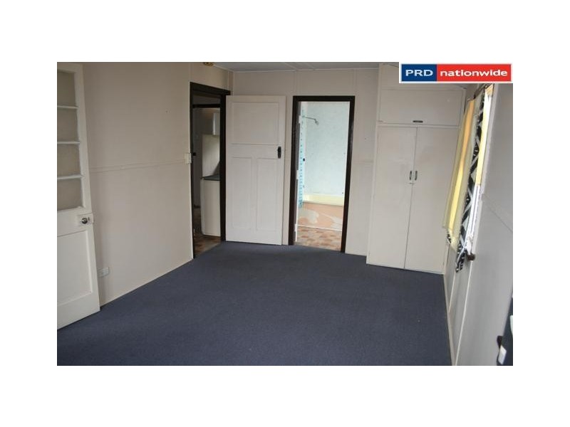 28 Elizabeth, Urangan QLD 4655