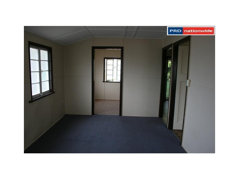 28 Elizabeth, Urangan QLD 4655