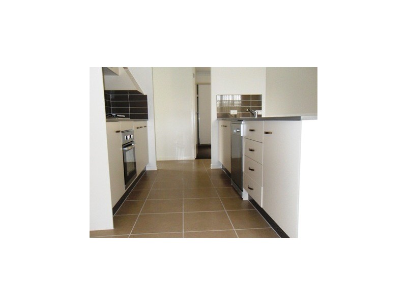 7 Zac Court, Urraween QLD 4655