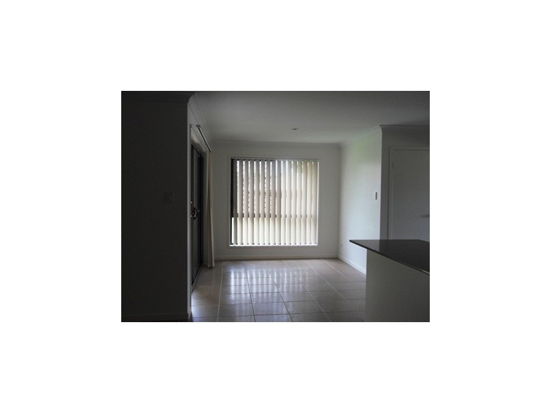 7 Zac Court, Urraween QLD 4655