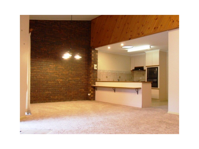 8/123 Freshwater St, Torquay QLD 4655