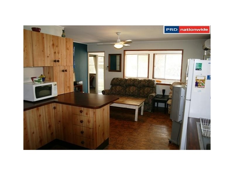 10 Keys Avenue, Torquay QLD 4655