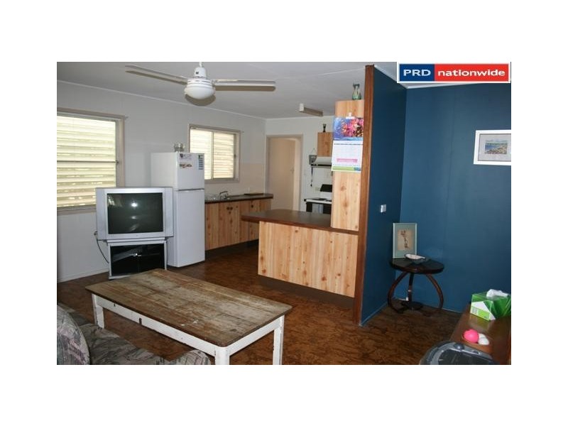 10 Keys Avenue, Torquay QLD 4655