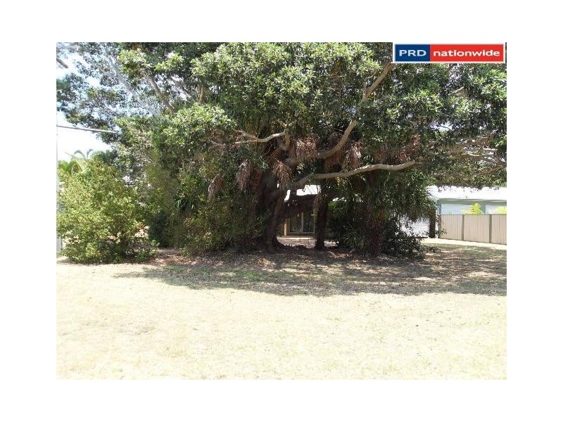 49 Hibiscus Street, Urangan QLD 4655