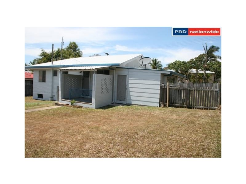 33 John Street, Scarness QLD 4655