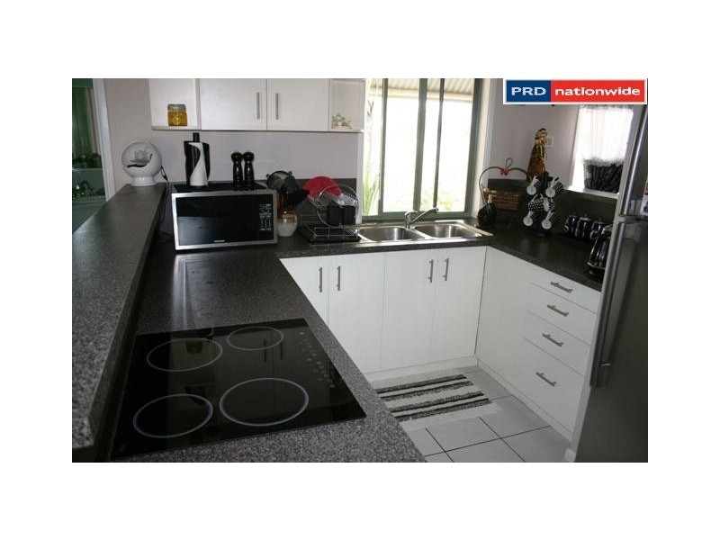 1 Whimbrel Grove, Eli Waters QLD 4655