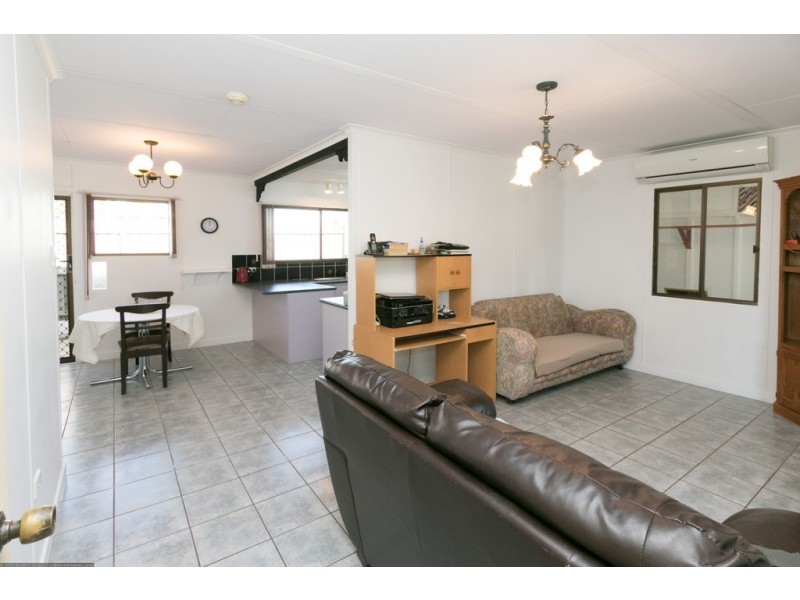 66 Robert Street, Torquay QLD 4655