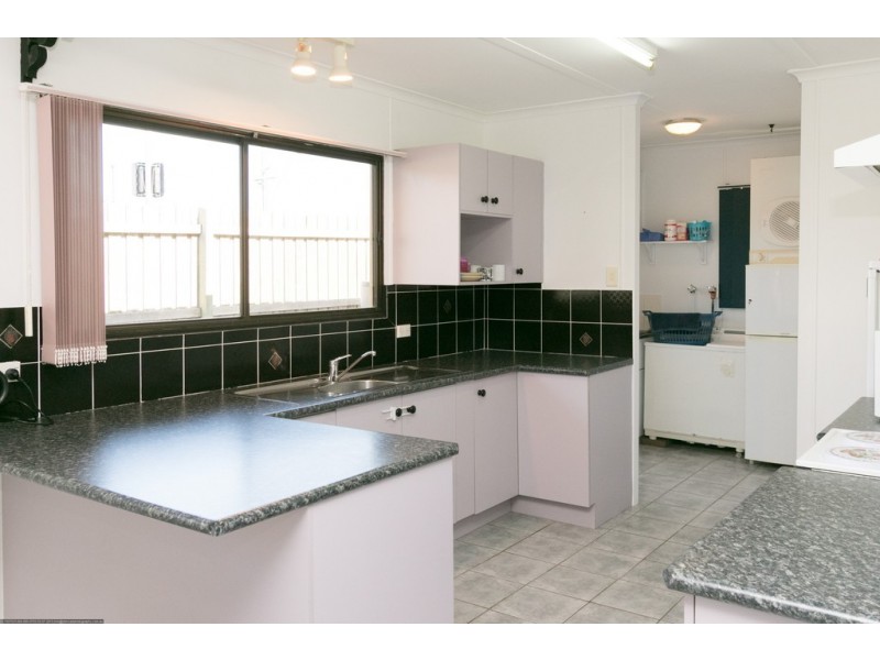 66 Robert Street, Torquay QLD 4655
