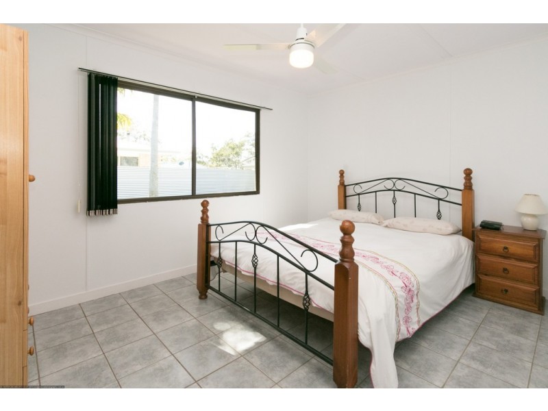 66 Robert Street, Torquay QLD 4655