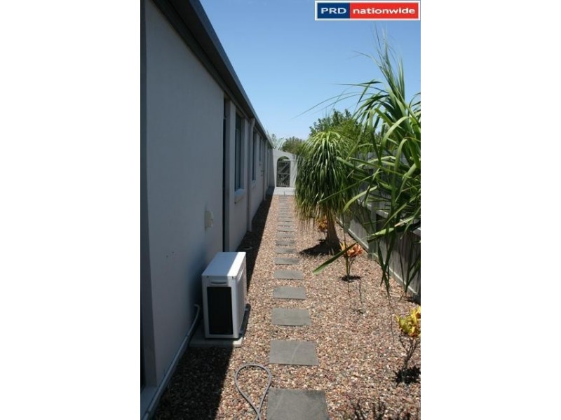 1/83 Ibis Boulevard, Eli Waters QLD 4655