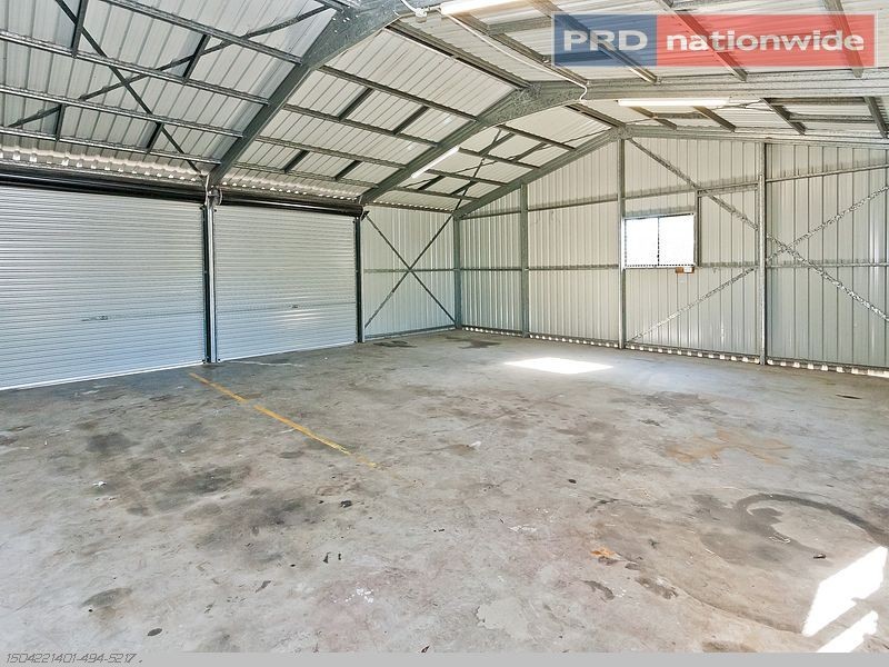 8 Crescent Street, Urangan QLD 4655