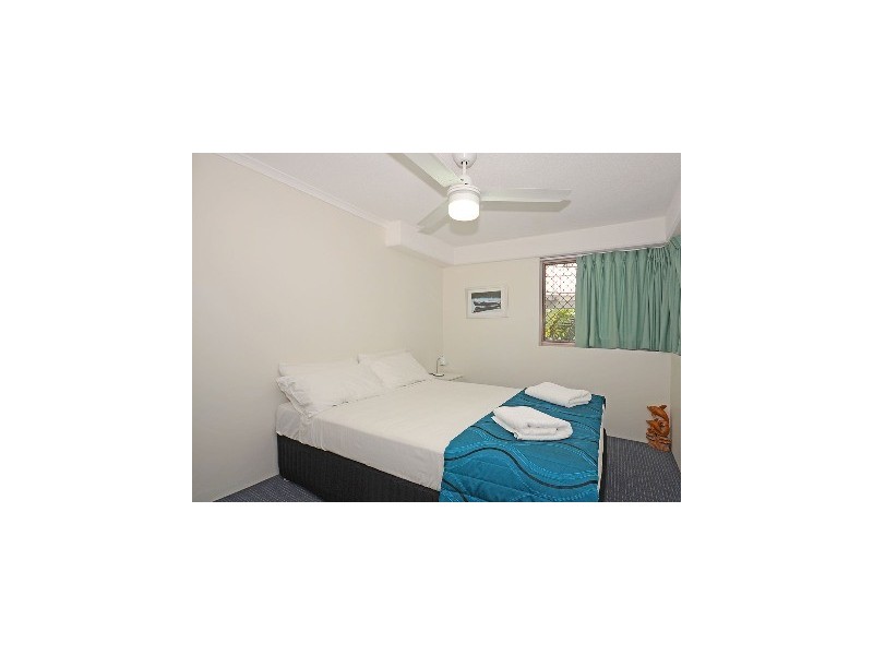 216/386 Esplanade, Torquay QLD 4655