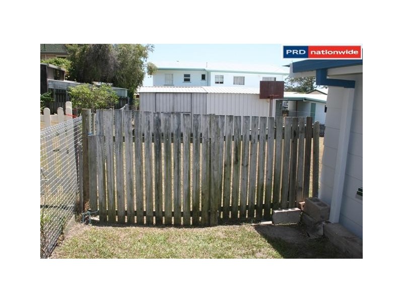 33 John Street, Scarness QLD 4655