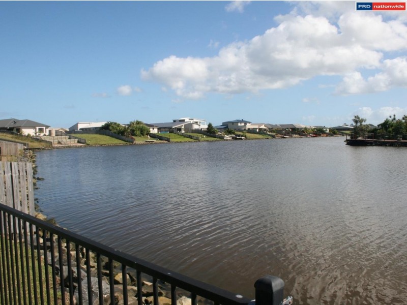 49 Endeavour Way, Eli Waters QLD 4655