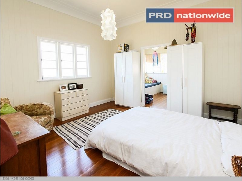 34 Dayman Street, Urangan QLD 4655