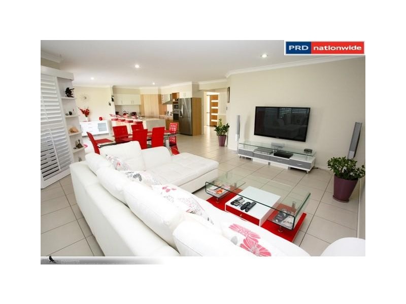 13 Fulmar Court, Burrum Heads QLD 4659