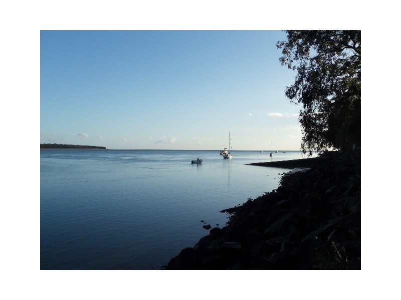 13 Fulmar Court, Burrum Heads QLD 4659