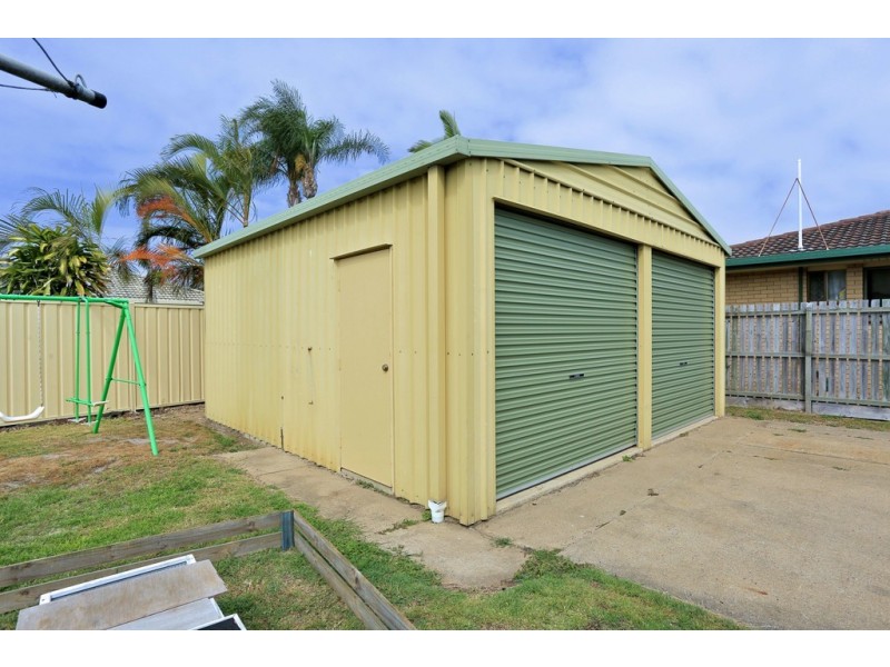 18 South Street, Urangan QLD 4655