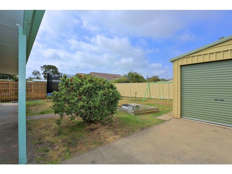 18 South Street, Urangan QLD 4655