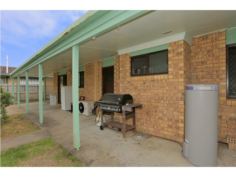 18 South Street, Urangan QLD 4655