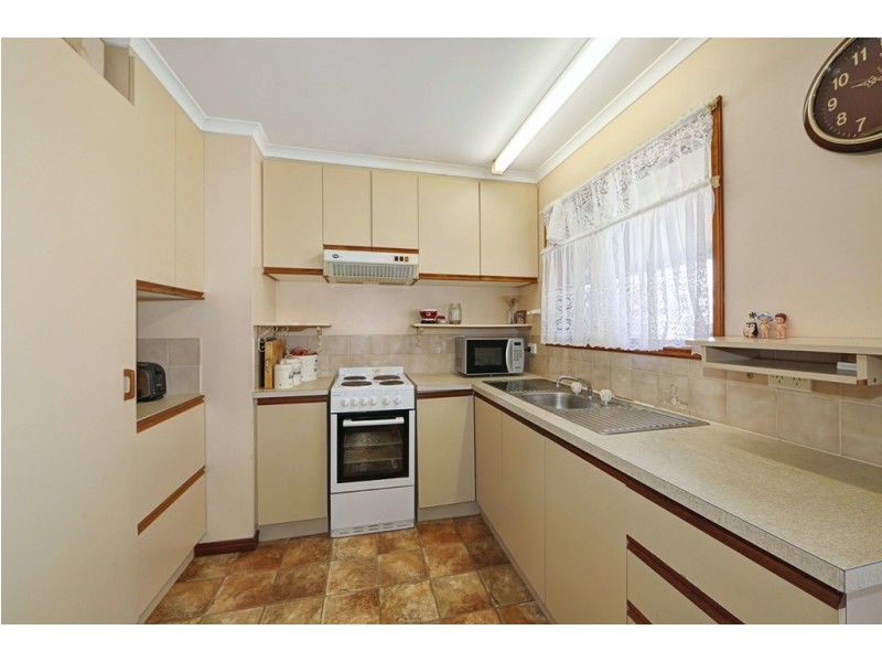 18 South Street, Urangan QLD 4655