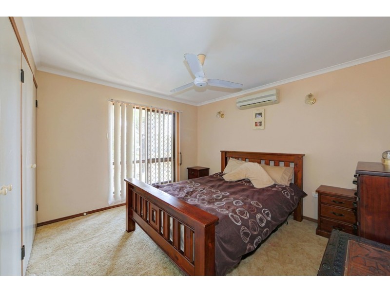 18 South Street, Urangan QLD 4655