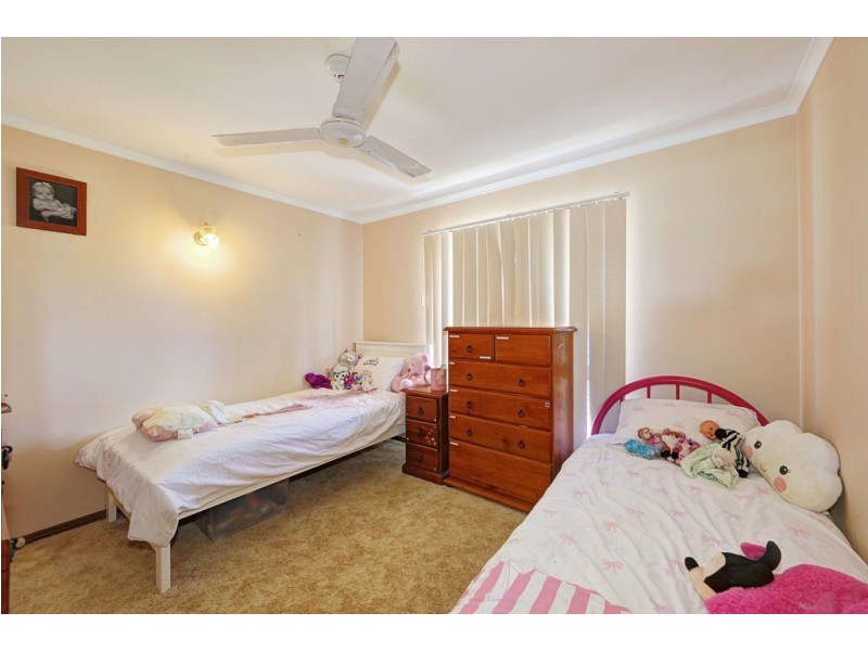 18 South Street, Urangan QLD 4655