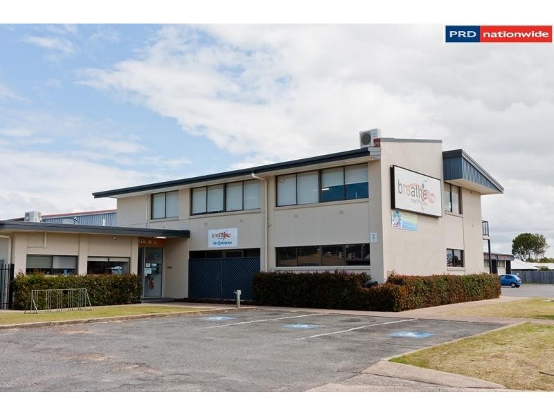 18 South Street, Urangan QLD 4655