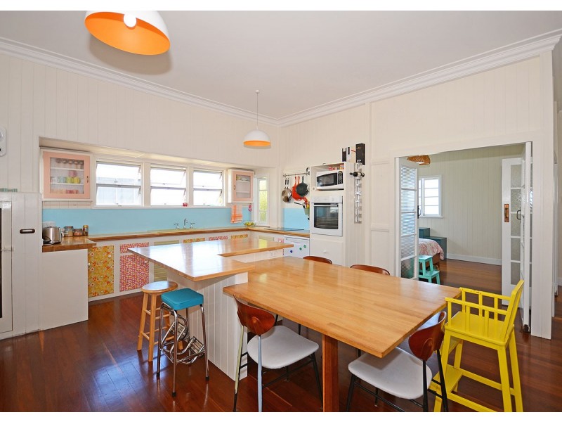 34 Dayman Street, Urangan QLD 4655