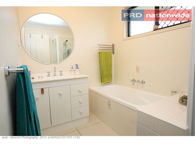 75 Martin Street, Point Vernon QLD 4655