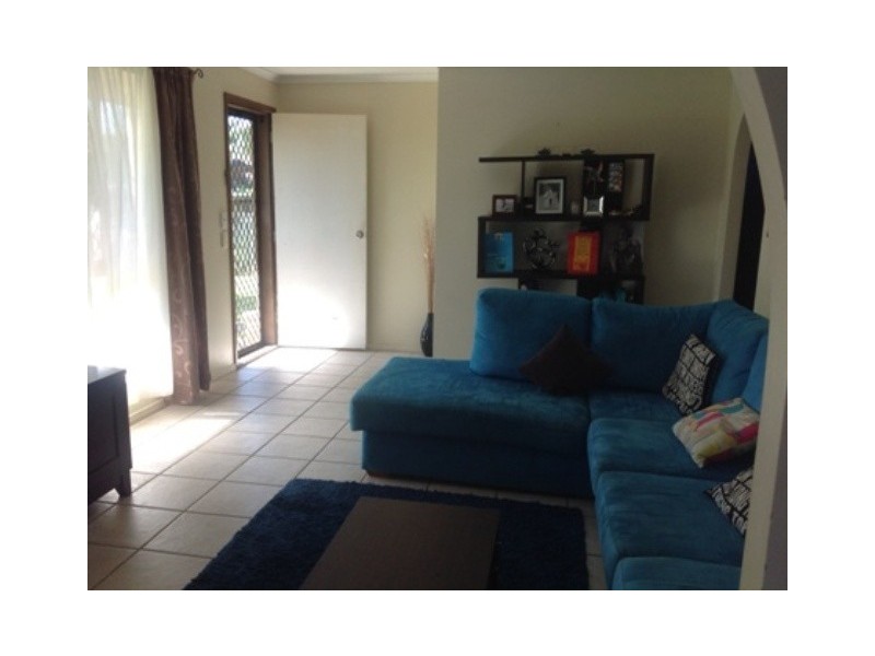 17 Wedge Street, Urraween QLD 4655