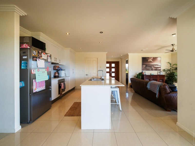 19 Seacrest Drive, Wondunna QLD 4655