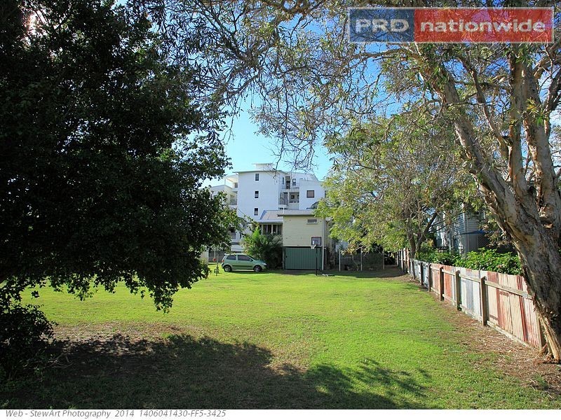 14 Hibiscus Street, Urangan QLD 4655