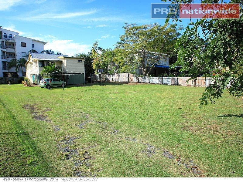 14 Hibiscus Street, Urangan QLD 4655