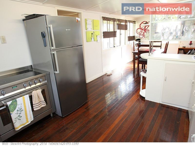 14 Hibiscus Street, Urangan QLD 4655