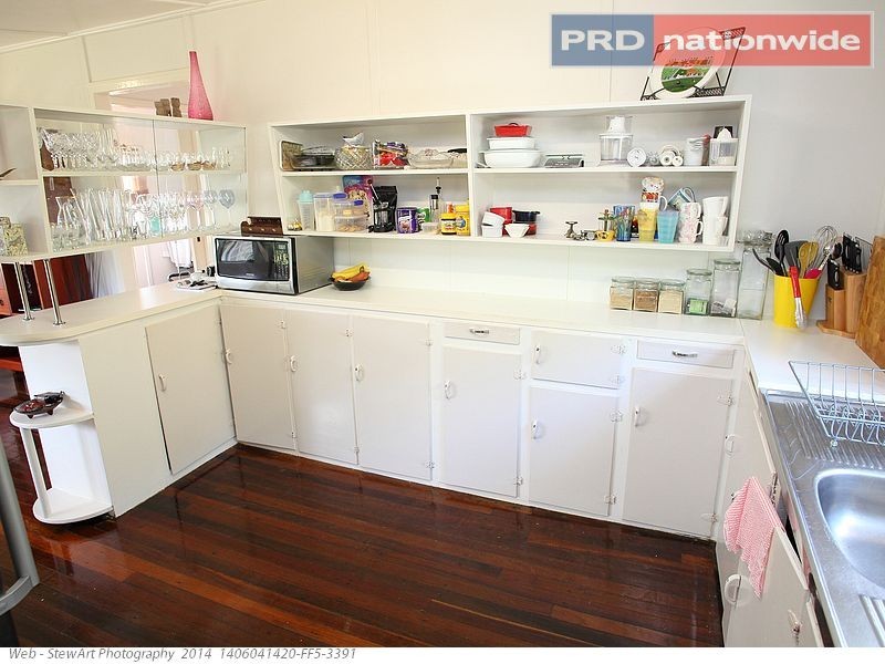 14 Hibiscus Street, Urangan QLD 4655