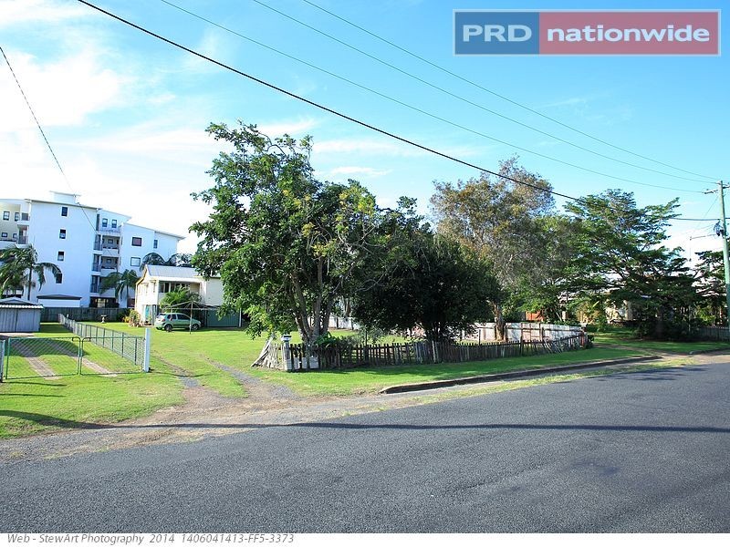 14 Hibiscus Street, Urangan QLD 4655