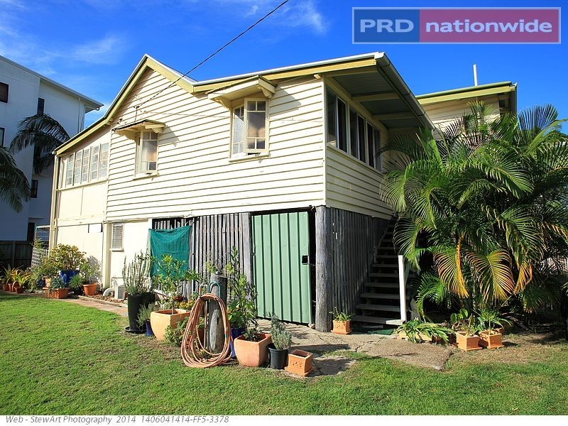 14 Hibiscus Street, Urangan QLD 4655